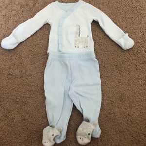 Newborn coming home outfit